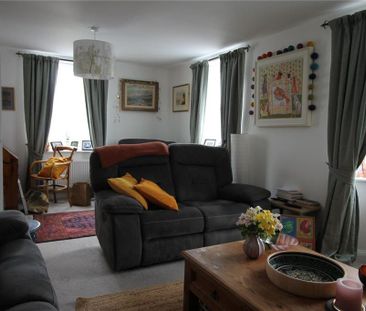 4 bedroom detached house to rent - Photo 1