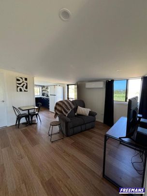 Furnished Studio, Electricity Included and Weekly Cleaning - Photo 1