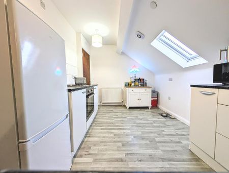 2 bedroom apartment to rent - Photo 3