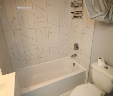 For Lease - 11 Saddlecreek Court, Brampton, Ontario - Photo 4