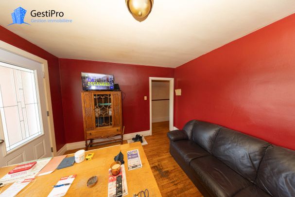 2495 4e avenue - Photo 1