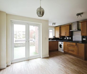 5 bedroom end of terrace house to rent - Photo 2