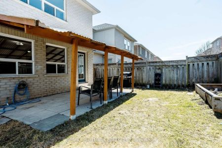 384 FLAGTONE Way #Basement apartment - Photo 3