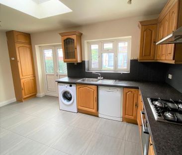 3 bedroom terraced house to rent - Photo 6