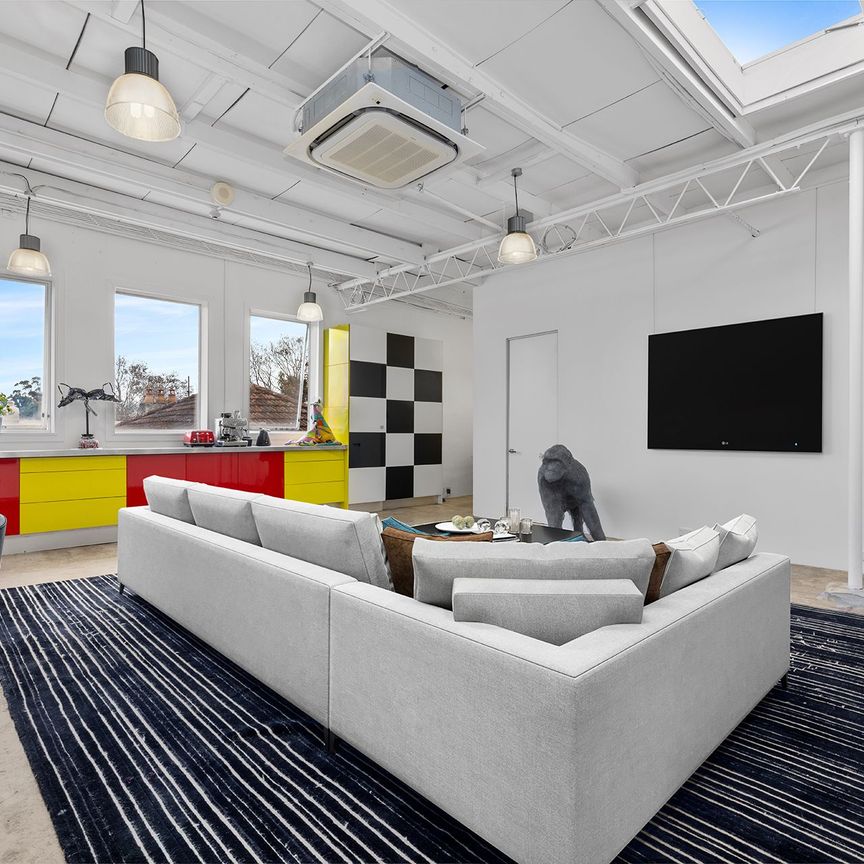 Shared Accomodation&colon; New York-Style Loft Living in the Heart of Neutral Bay - Photo 1
