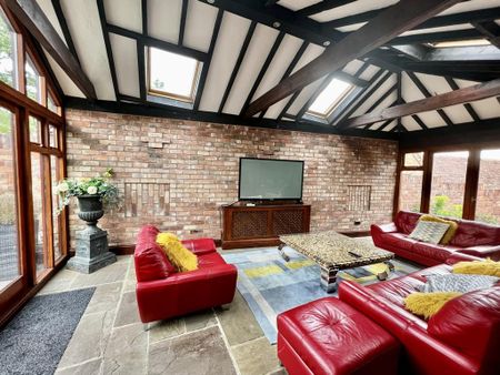 5 bedroom detached house to rent - Photo 3