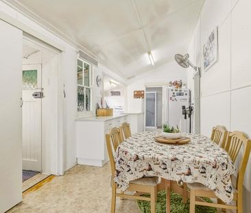 OLD SCHOOL CHARM - WALK TO SCHOOLS & BEACH - Photo 5