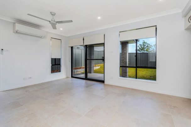 Lovely low maintenance duplex - Photo 1