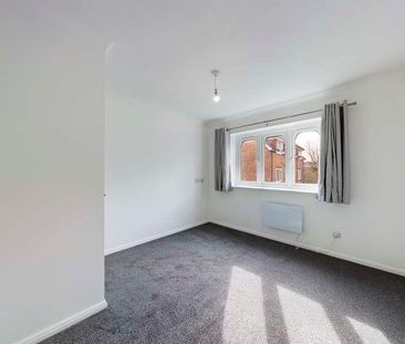 Cherry Gardens, Northolt, UB5 - Photo 2