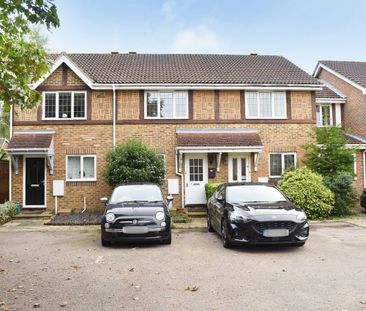 Danesfield Close, WALTON-ON-THAMES, KT12 - Photo 4