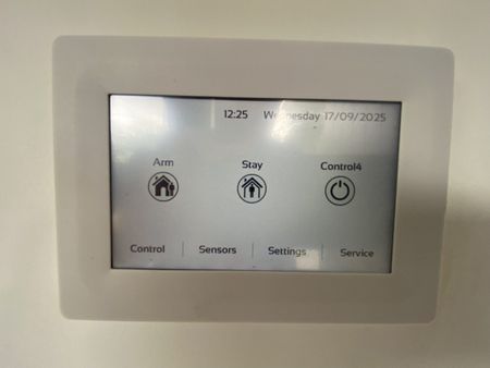 Discover comfort and style at 2/20 Metcalfe Rd, Ranui. - Photo 4