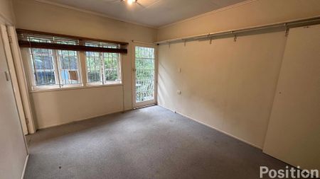 Unfurnished - 1 Bedroom Unit in a Prime Location. - Photo 2