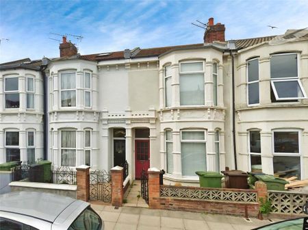 3 bedroom terraced house to rent - Photo 2