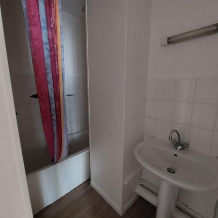 Location Appartement 5 pièces 81m² DIEPPE 76200 - Photo 4