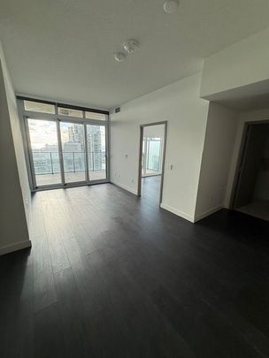 For Lease - 1 Concord Cityplace Way Unit# 4607, Toronto, Ontario - Photo 1
