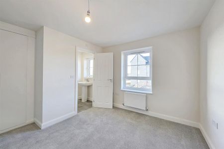 3 bedroom terraced house to rent - Photo 4