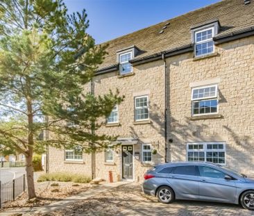 3 bed House - End Terrace To Let - Photo 1