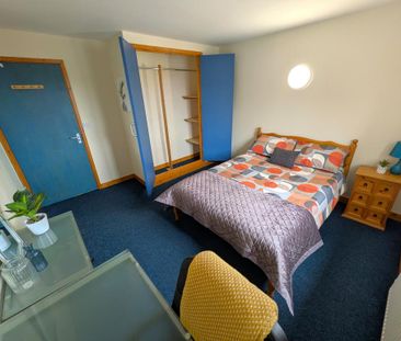 1 bedroom in a house share to rent - Photo 6