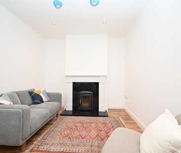 2 Silverstream Gardens, Belfast, BT14 8GS - Photo 3