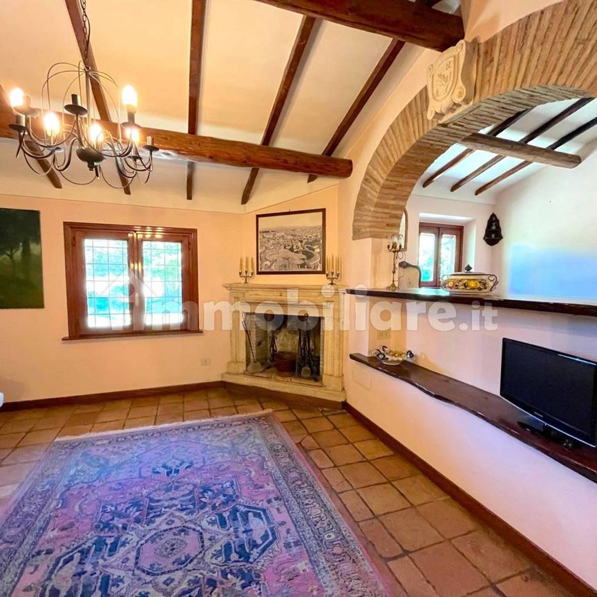 Villa unifamiliare, ottimo stato, 198 m², Bassano Romano - Photo 1