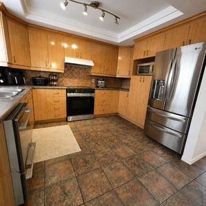 Grande maison avec Bachelor - Photo 2
