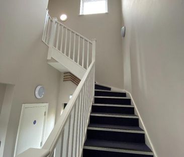 3 bedroom flat to rent - Photo 5