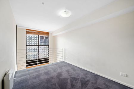 Stylish inner-city apartment over two levels! - Photo 3