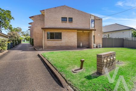 1/33 Howe Street, Lambton NSW 2299 - Townhouse For Rent | Domain - Photo 4