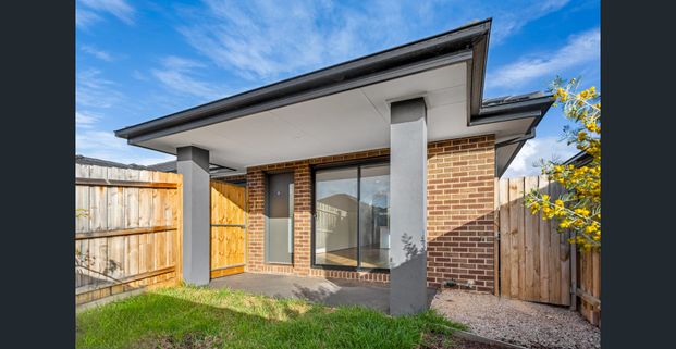 Spacious 2 Bedroom House in Melton South - Photo 1