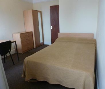 7 bedroom end of terrace house to rent - Photo 3