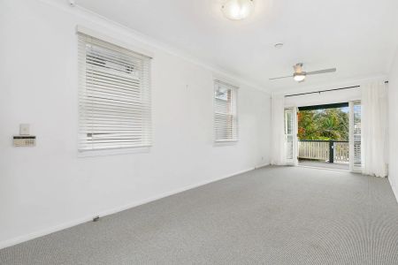 49 Griffin Road, North Curl Curl. - Photo 2