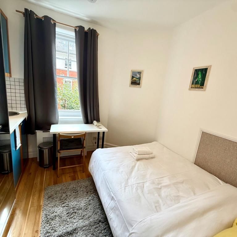 Flat 305 Fulham Palace Road, Fulham W6 9HH - Photo 1