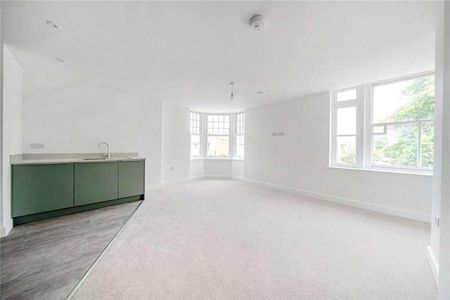 Catteshall Road, Godalming, Surrey, GU7 - Photo 4