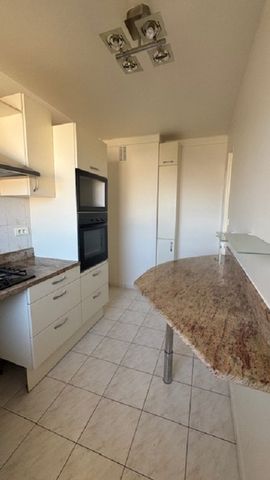 Location Appartement 4 pièces 85m² - Photo 5