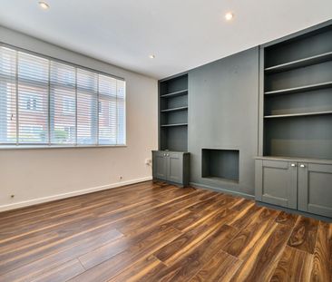 Flat to rent - Chislehurst Road, Orpington, BR6 - Photo 1