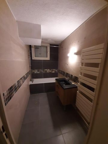 Appartement T4 à louer - GRENOBLE – 15 allée du jardin hoche - Photo 5