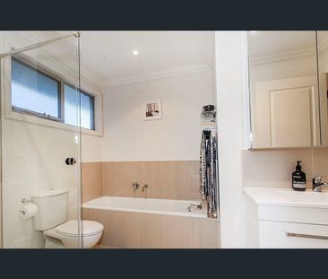 LOVELY THREE BEDROOM HOME IN GREAT LOCATION - Photo 6