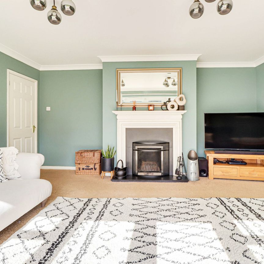 Pigeonwick, Harpenden, Hertfordshire, AL5 4EZ - Photo 1