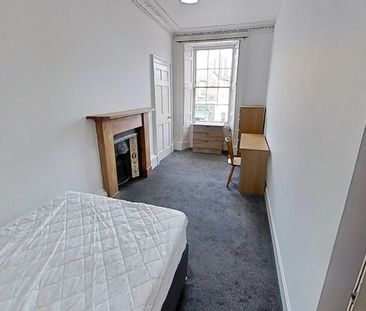 4 bedroom apartment to rent - Photo 3