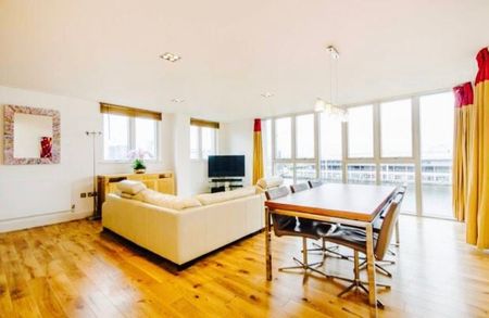 2 Bed Penthouse, Rayleigh Road, E16 - Photo 3