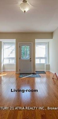 Modern spacious unit back patio! - Photo 1