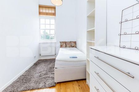A superb split level 2 bedroom 2 bathroom within a private estate - Photo 5