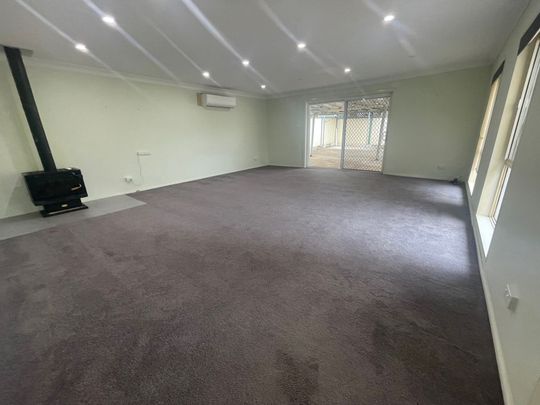 Spacious Family Home - Photo 1