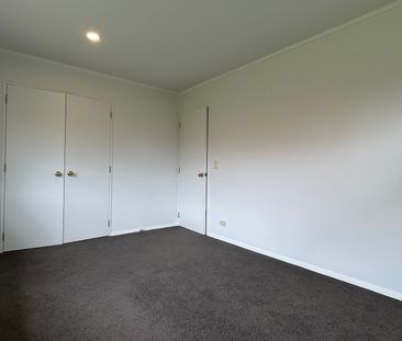 Newly renovated and Spacious Family Home - Photo 3