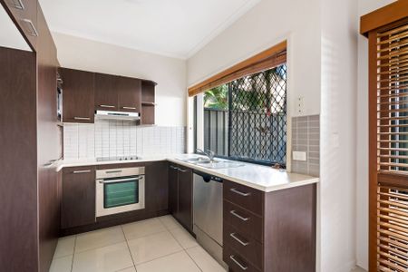 Spacious Townhouse in Prime Maroochydore Location - Photo 5
