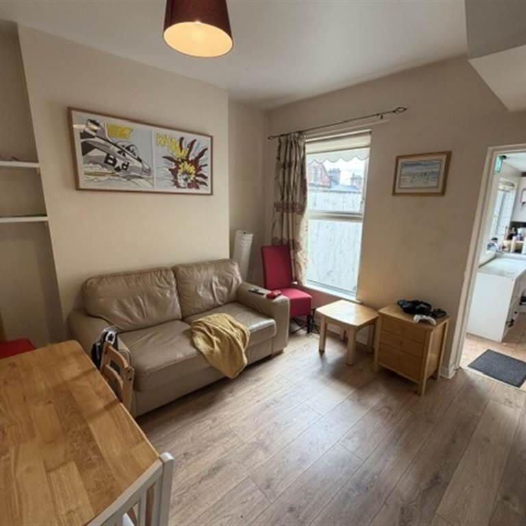 13 Stranmillis Street, Belfast, BT9 5FE - Photo 1