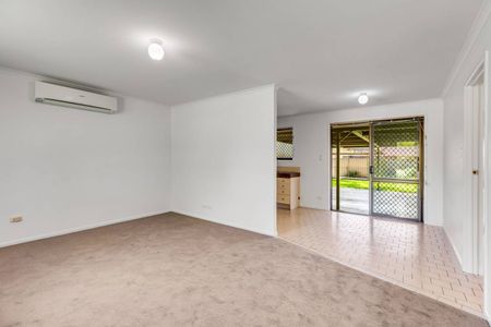 Charming 3 bedroom home in Desirable Darling Heights - Photo 3