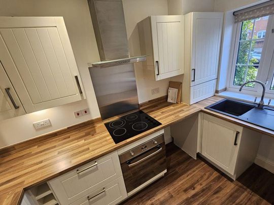 2 bedroom terraced house to rent - Photo 1