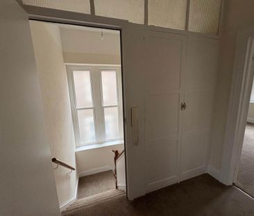 3 bedroom flat to rent - Photo 6