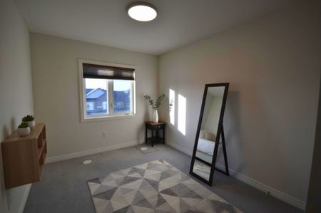 For Lease - 466 Silver Maple Road, Oakville, Ontario - Photo 5